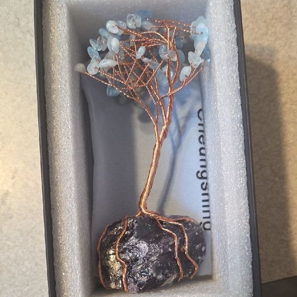 6-7” Natural Healing Crystal Bonsai Tree with Irregularity Amethyst Raw Stone - Picture 2 of 2